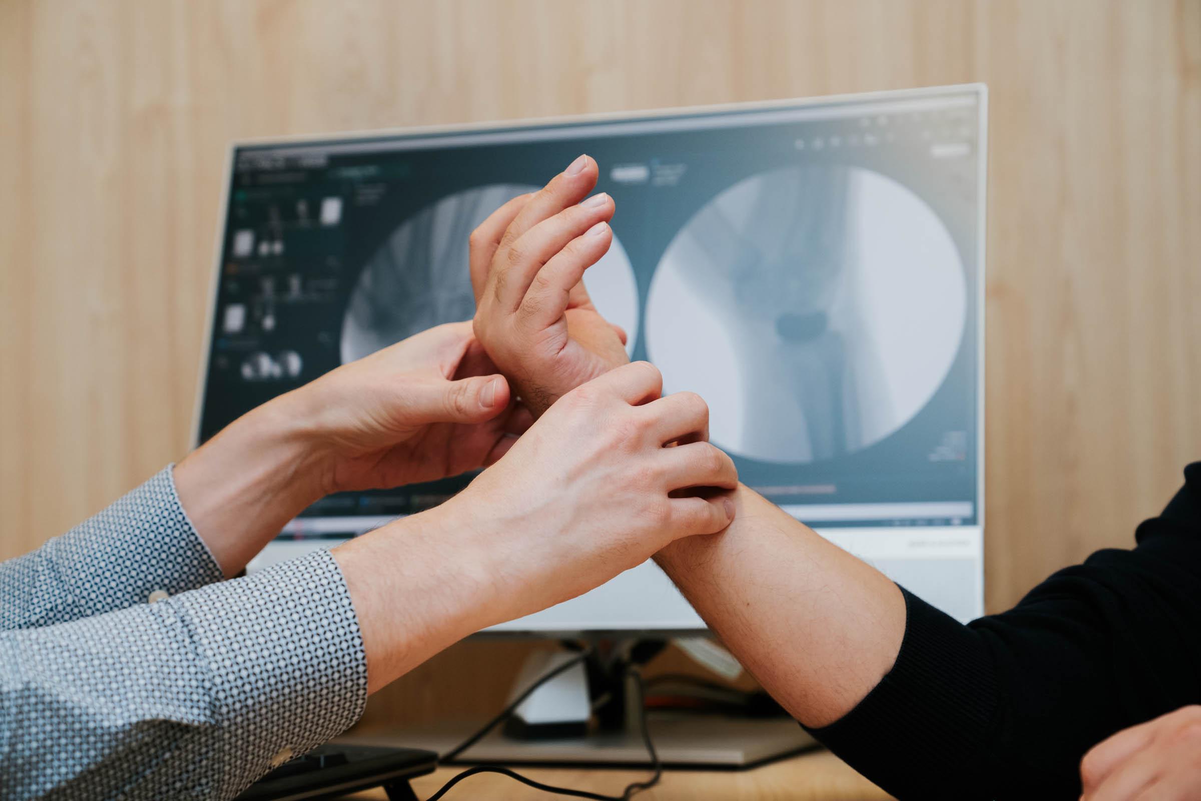 De Orthopedie Focus Kliniek in Antwerpen bundelt expertise, technologie en zorg. Van diagnose tot herstel, efficiënt en persoonlijk begeleid.
